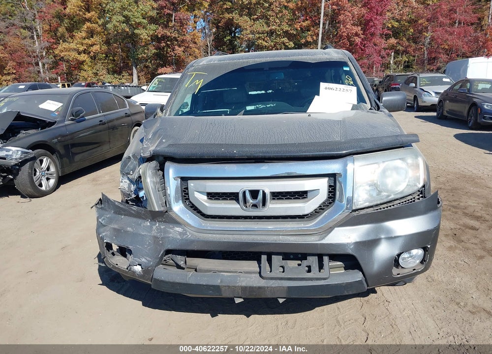 2011 HONDA PILOT TOURING VIN: 5FNYF4H97BB051771
