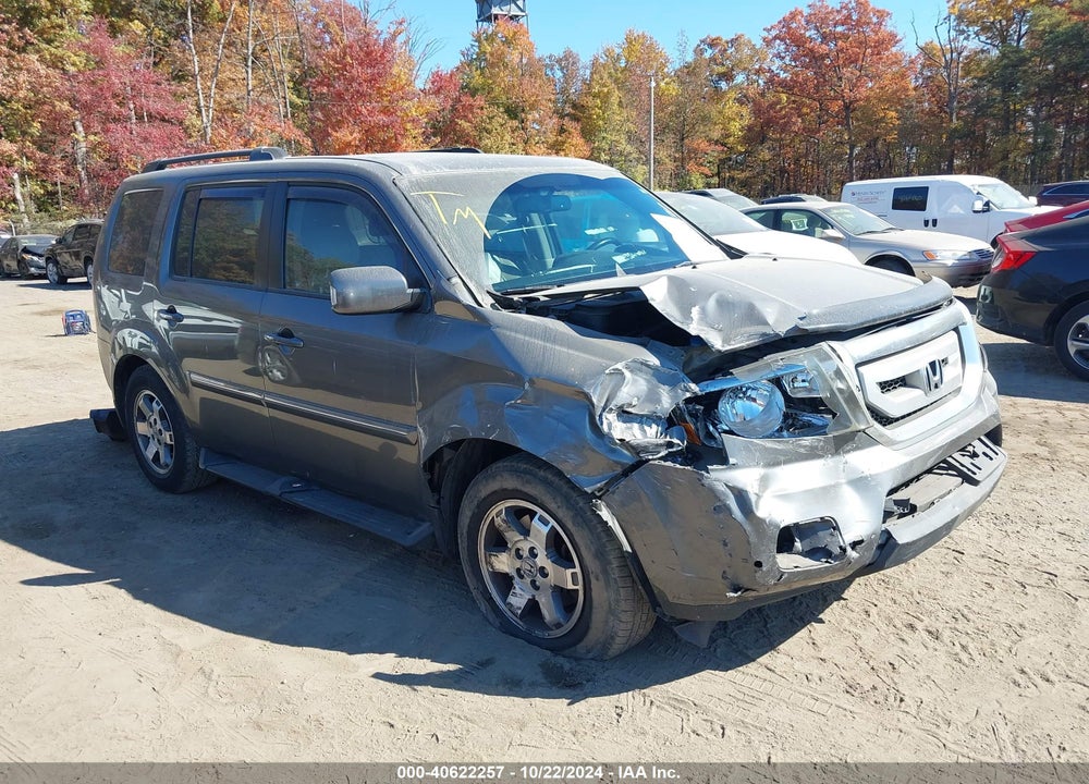 2011 HONDA PILOT TOURING VIN: 5FNYF4H97BB051771