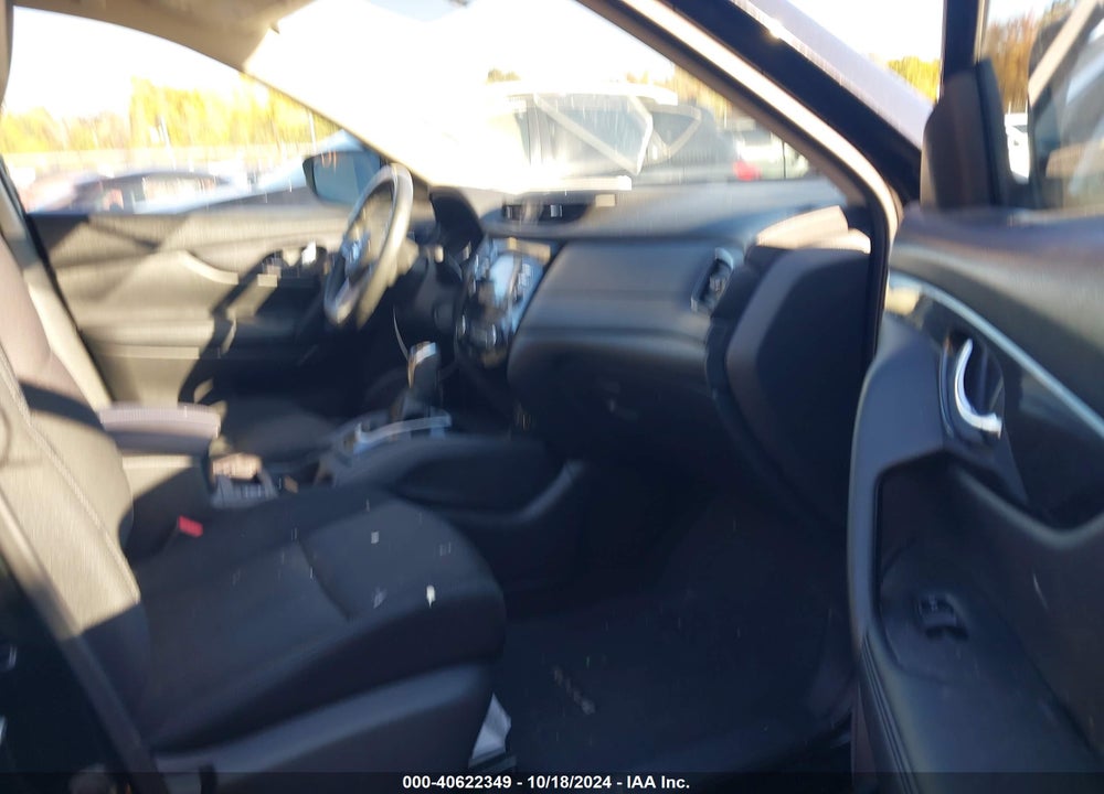 2017 NISSAN ROGUE SV VIN: KNMAT2MV9HP574550