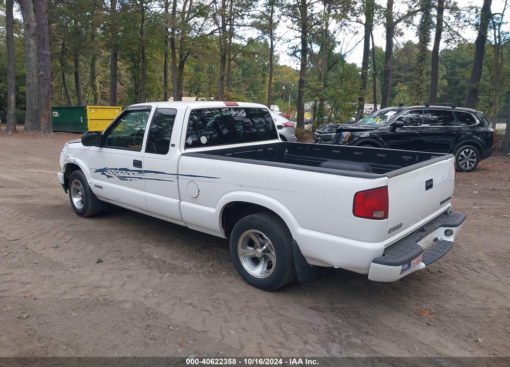 2002 CHEVROLET S-10 LS VIN: 1GCCS195128134659