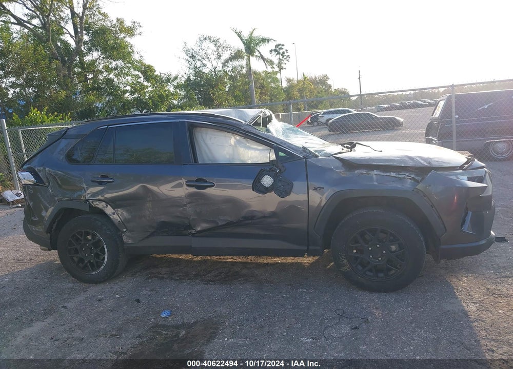2020 TOYOTA RAV4 XLE VIN: 2T3W1RFV2LC073533