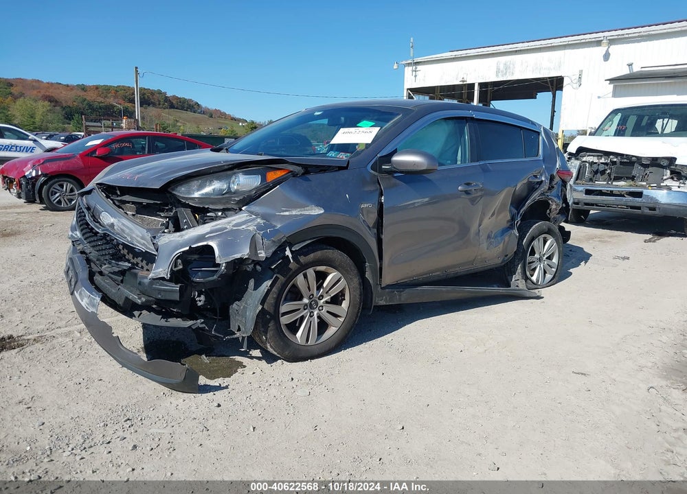 2018 KIA SPORTAGE LX VIN: KNDPMCAC0J7426406