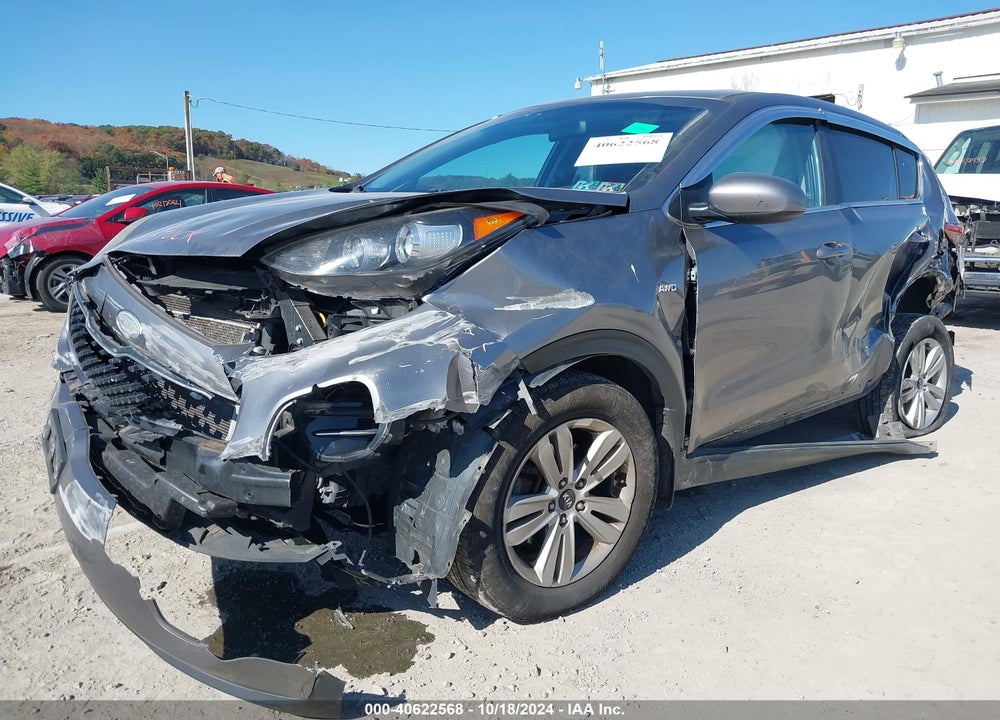 2018 KIA SPORTAGE LX VIN: KNDPMCAC0J7426406