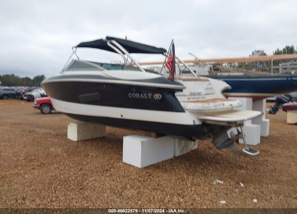 2002 COBALT 282 BOWRIDER VIN: FGE28025L102