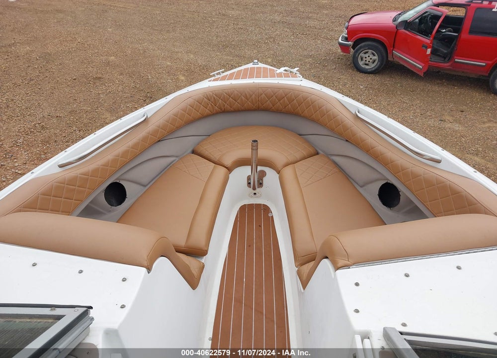2002 COBALT 282 BOWRIDER VIN: FGE28025L102