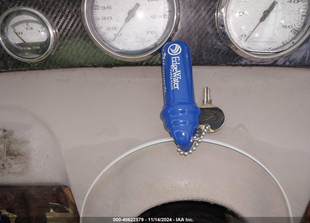 2002 COBALT 282 BOWRIDER VIN: FGE28025L102