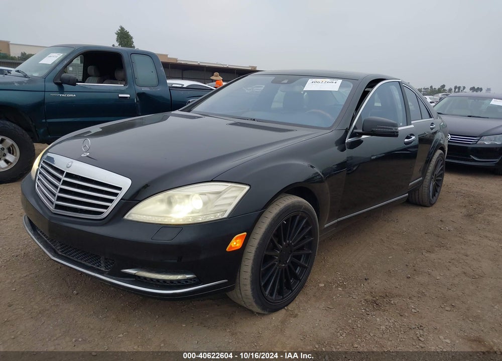 2010 MERCEDES-BENZ S 550 VIN: WDDNG7BB1AA343779