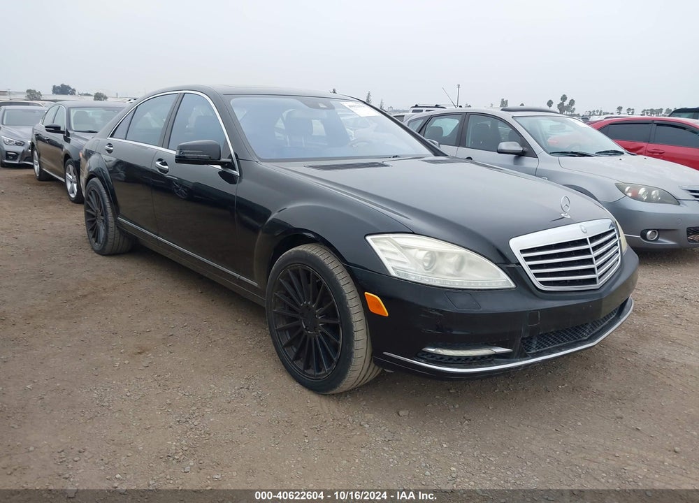 2010 MERCEDES-BENZ S 550 VIN: WDDNG7BB1AA343779