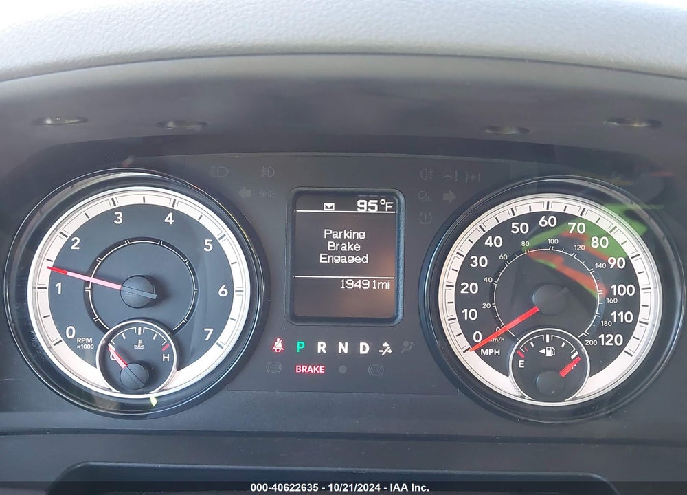 2019 RAM 1500 CLASSIC TRADESMAN 4X2 6'4 BOX VIN: 1C6RR6FG8KS685951