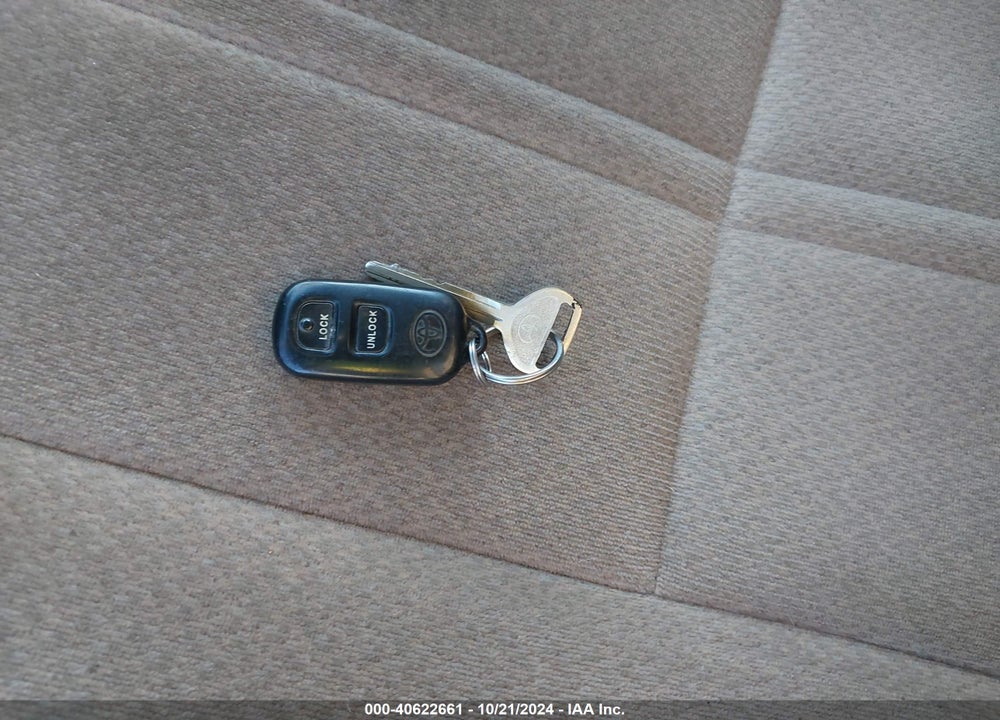2000 TOYOTA CAMRY LE VIN: 4T1BG22K0YU980182