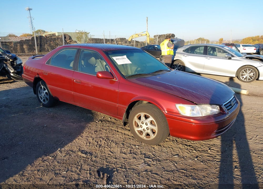 2000 TOYOTA CAMRY LE VIN: 4T1BG22K0YU980182