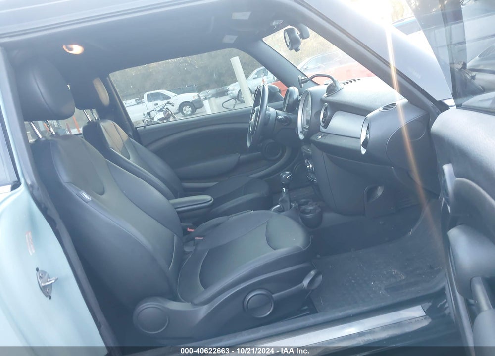 2012 MINI COOPER CLUBMAN VIN: WMWZF3C55CT190506