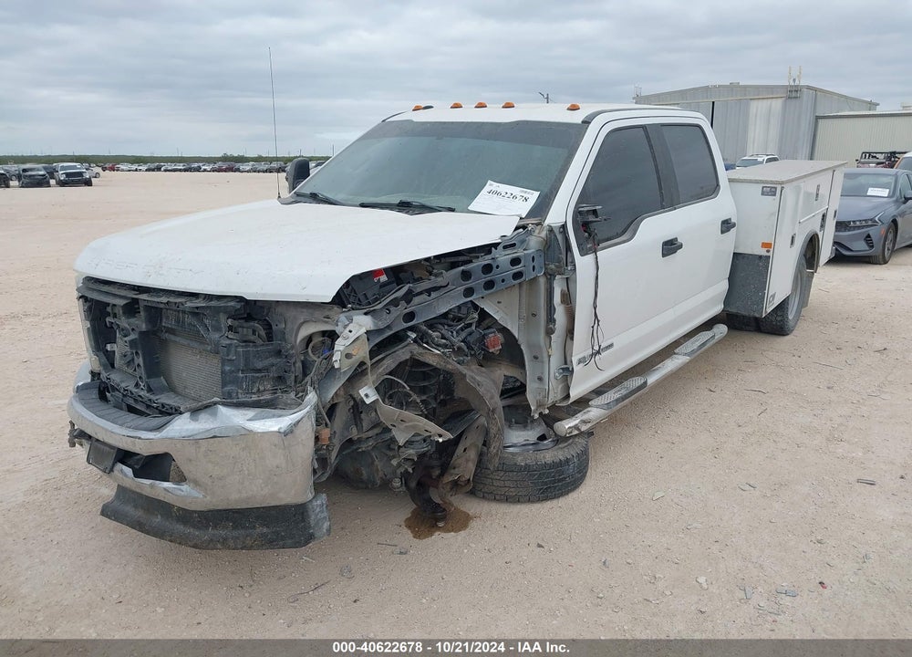 2019 FORD F-350 CHASSIS XL VIN: 1FD8W3HTXKEE14471