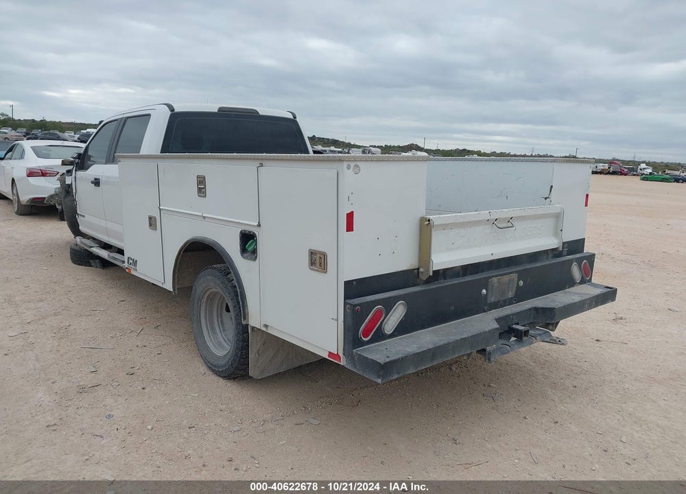 2019 FORD F-350 CHASSIS XL VIN: 1FD8W3HTXKEE14471