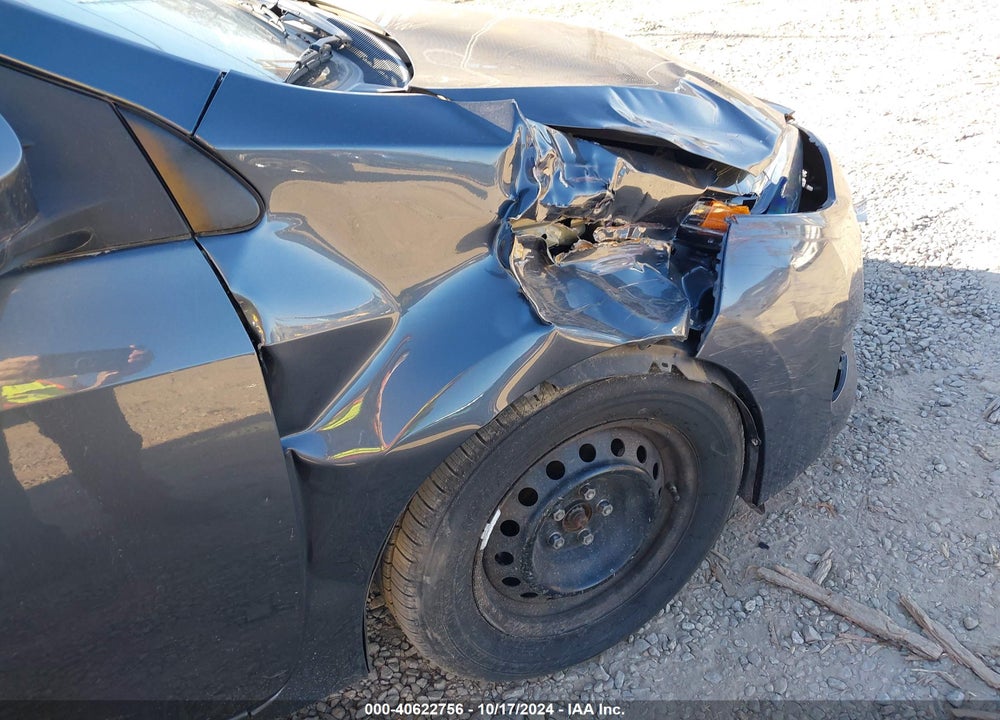 2018 TOYOTA COROLLA L VIN: 2T1BURHE0JC009600