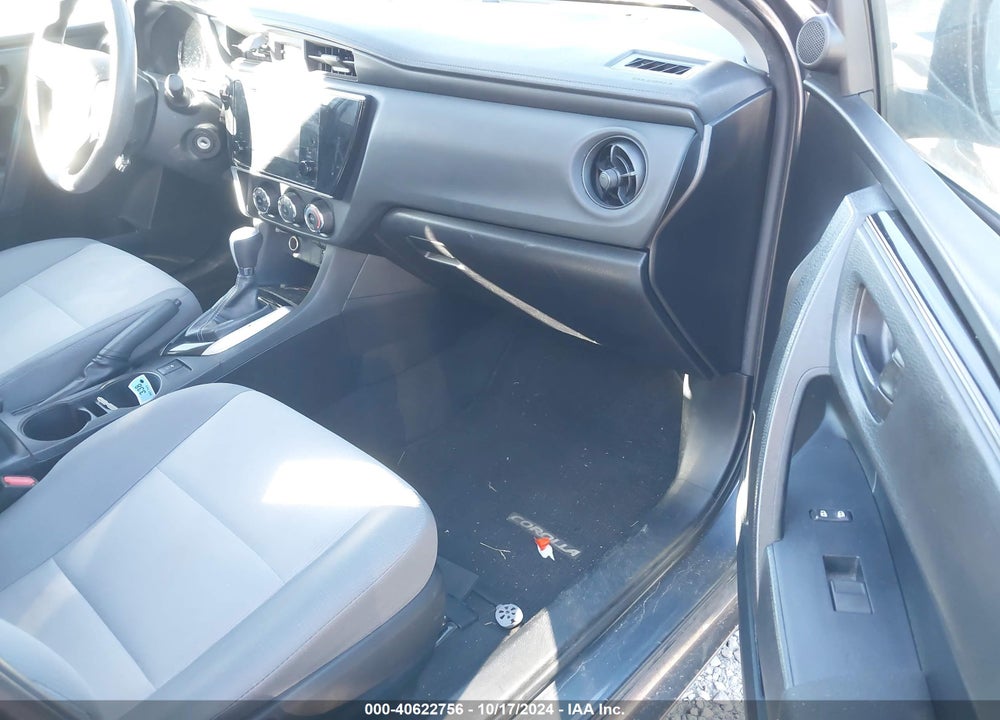 2018 TOYOTA COROLLA L VIN: 2T1BURHE0JC009600