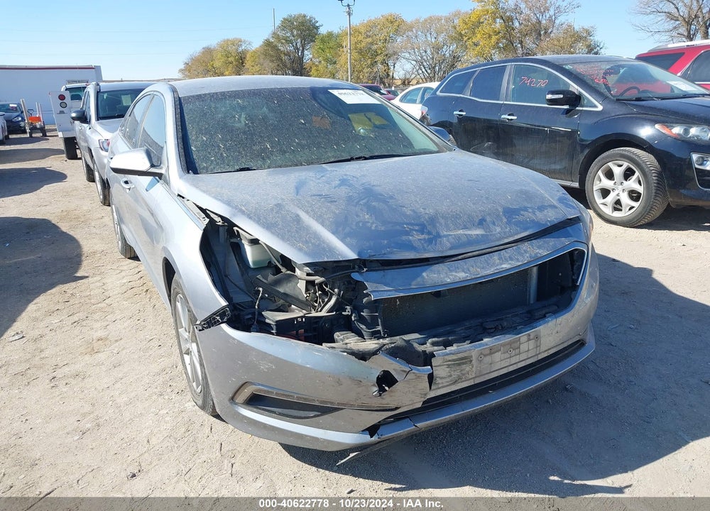 2015 HYUNDAI SONATA SE VIN: 5NPE24AF7FH137653