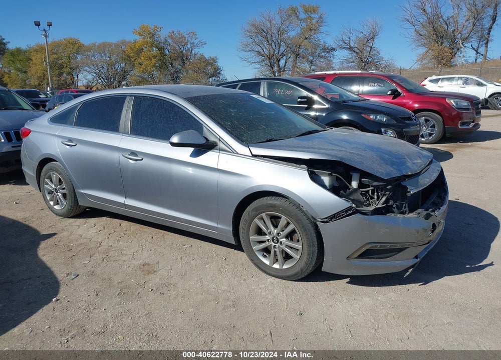 2015 HYUNDAI SONATA SE VIN: 5NPE24AF7FH137653