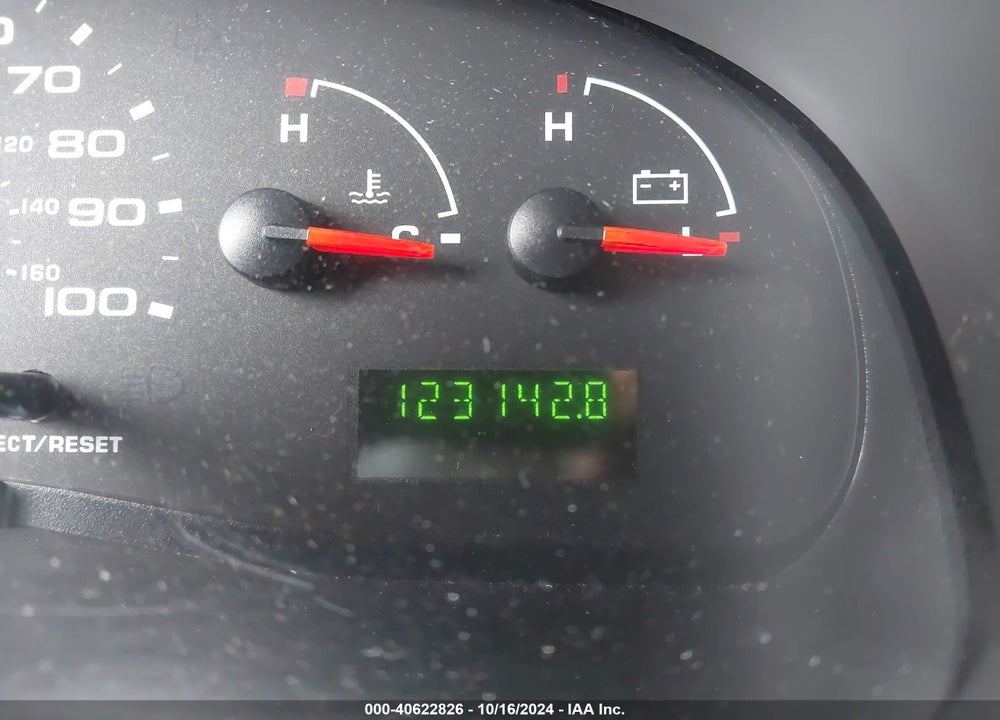 2008 FORD E-350 SUPER DUTY XL/XLT VIN: 1FBNE31L88DA26050