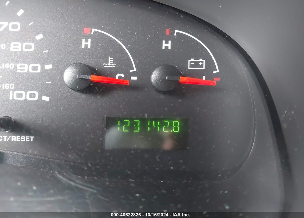 2008 FORD E-350 SUPER DUTY XL/XLT VIN: 1FBNE31L88DA26050