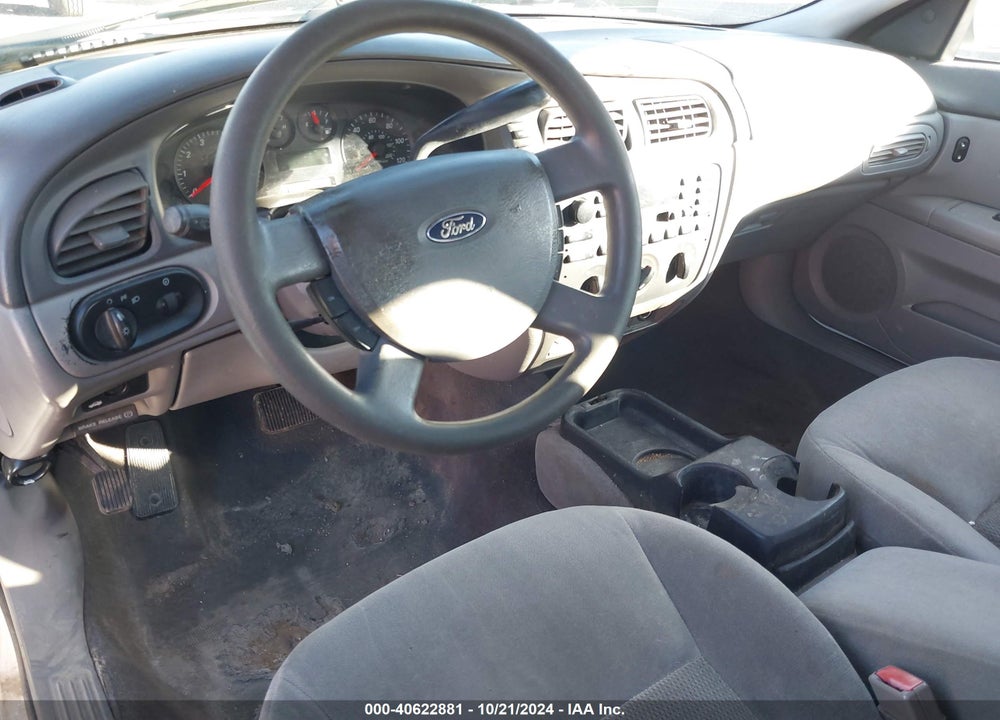 2005 FORD TAURUS SE VIN: 1FAFP53U85A217143