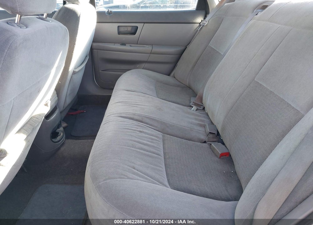 2005 FORD TAURUS SE VIN: 1FAFP53U85A217143