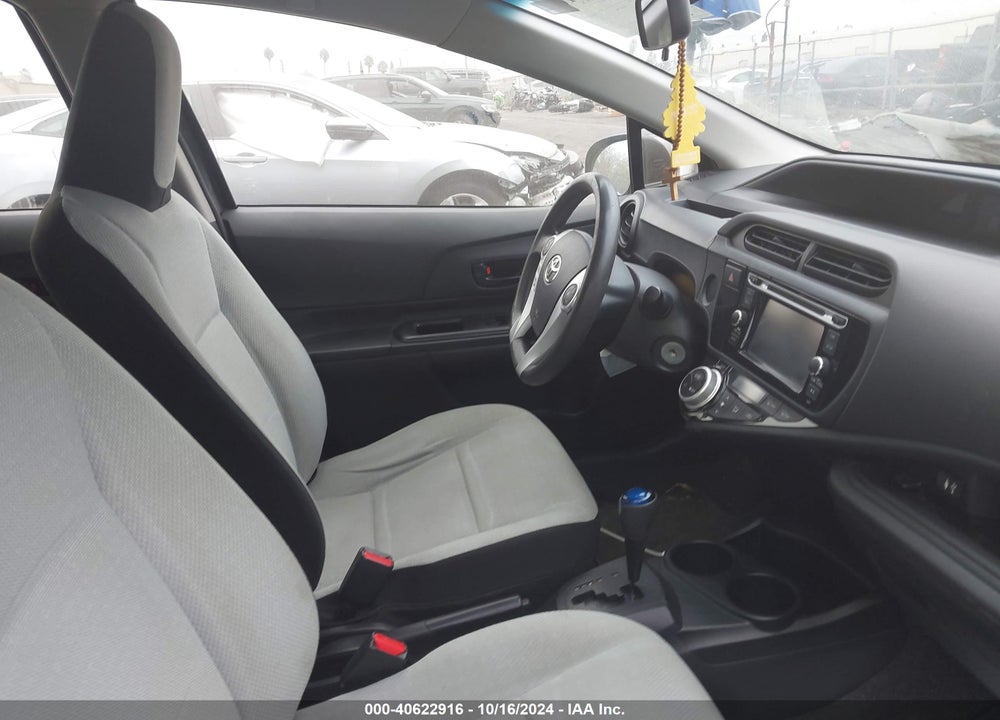 2015 TOYOTA PRIUS C ONE VIN: JTDKDTB37F1091602