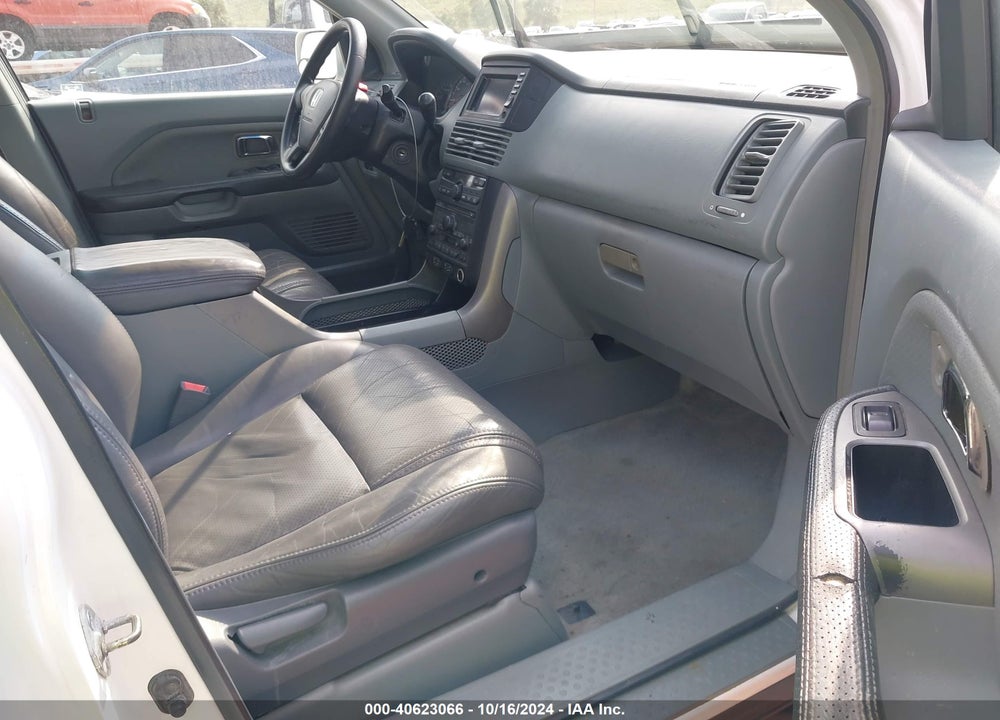 2004 HONDA PILOT EX-L VIN: 2HKYF18764H552250