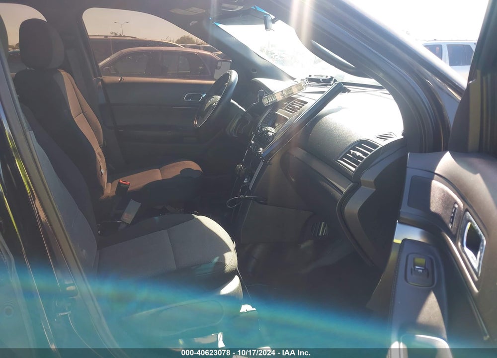 2015 FORD UTILITY POLICE INTERCEPTOR VIN: 1FM5K8AR0FGA88281