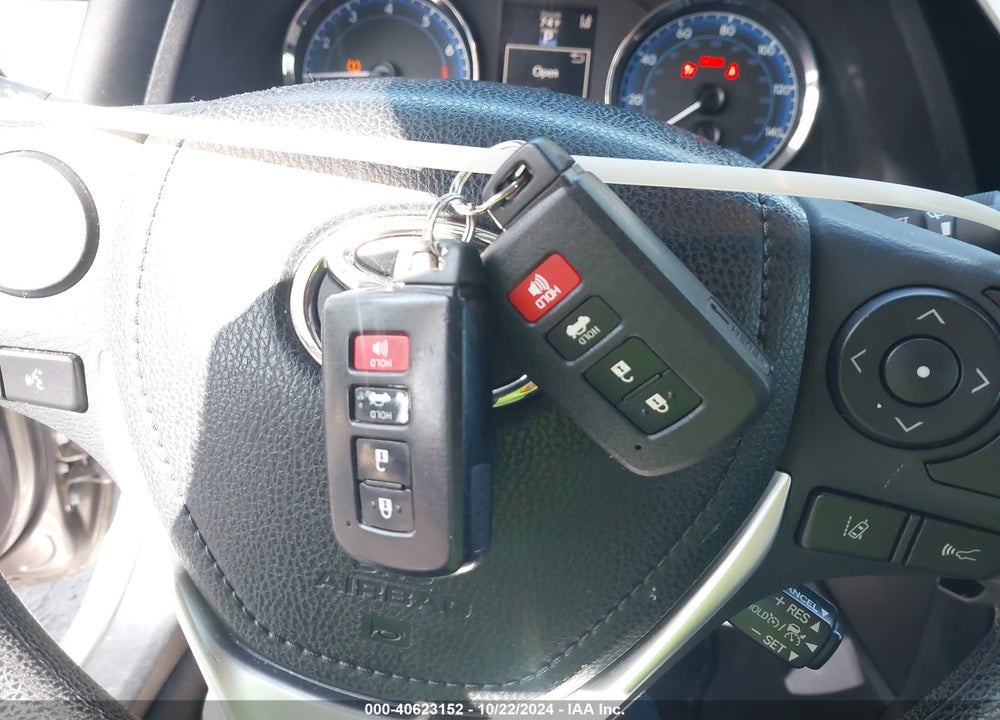 2017 TOYOTA COROLLA XLE VIN: 2T1BURHE9HC817762