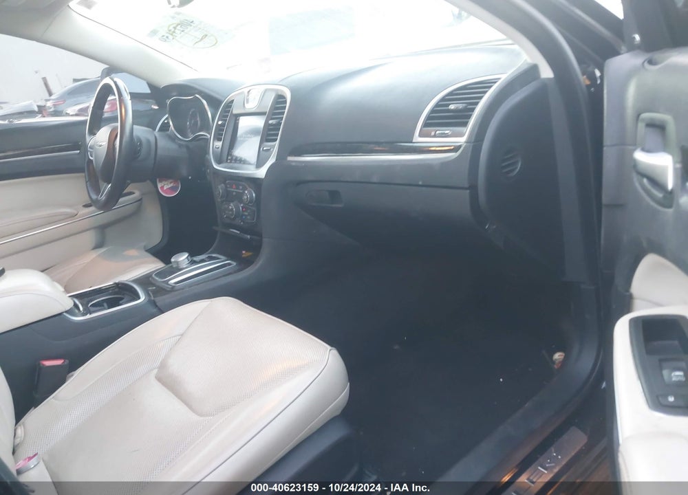 2018 CHRYSLER 300 LIMITED VIN: 2C3CCAEG2JH123364