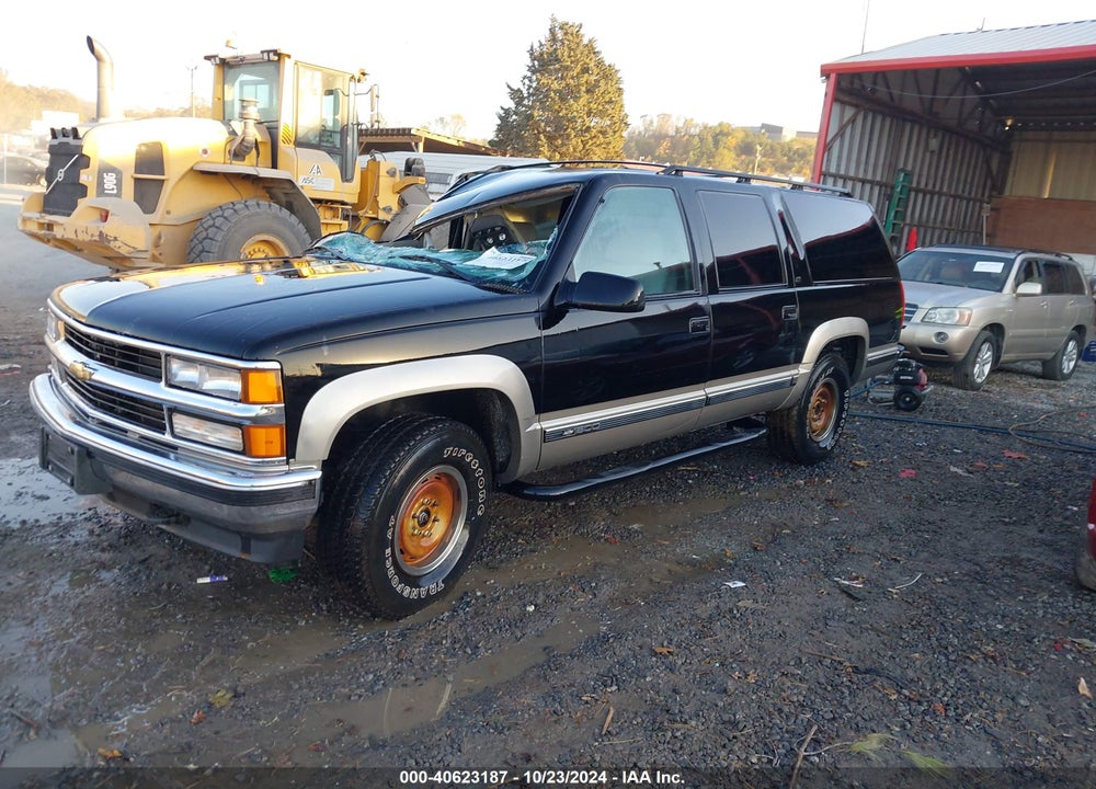 1999 CHEVROLET SUBURBAN 1500 LT VIN: 3GNFK16R7XG153990