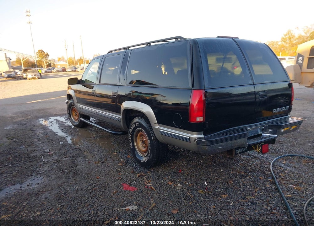 1999 CHEVROLET SUBURBAN 1500 LT VIN: 3GNFK16R7XG153990