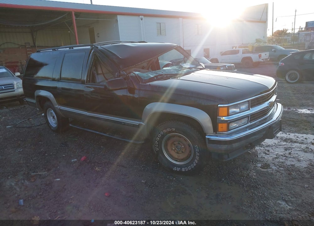 1999 CHEVROLET SUBURBAN 1500 LT VIN: 3GNFK16R7XG153990