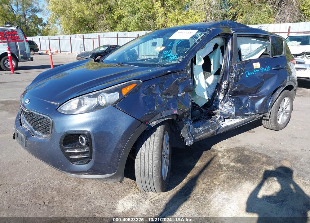 2018 KIA SPORTAGE LX VIN: KNDPMCAC3J7323755