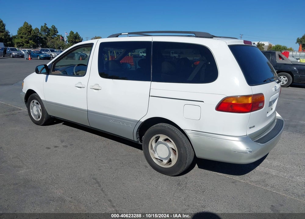 2000 TOYOTA SIENNA XLE VIN: 4T3ZF13C5YU200932