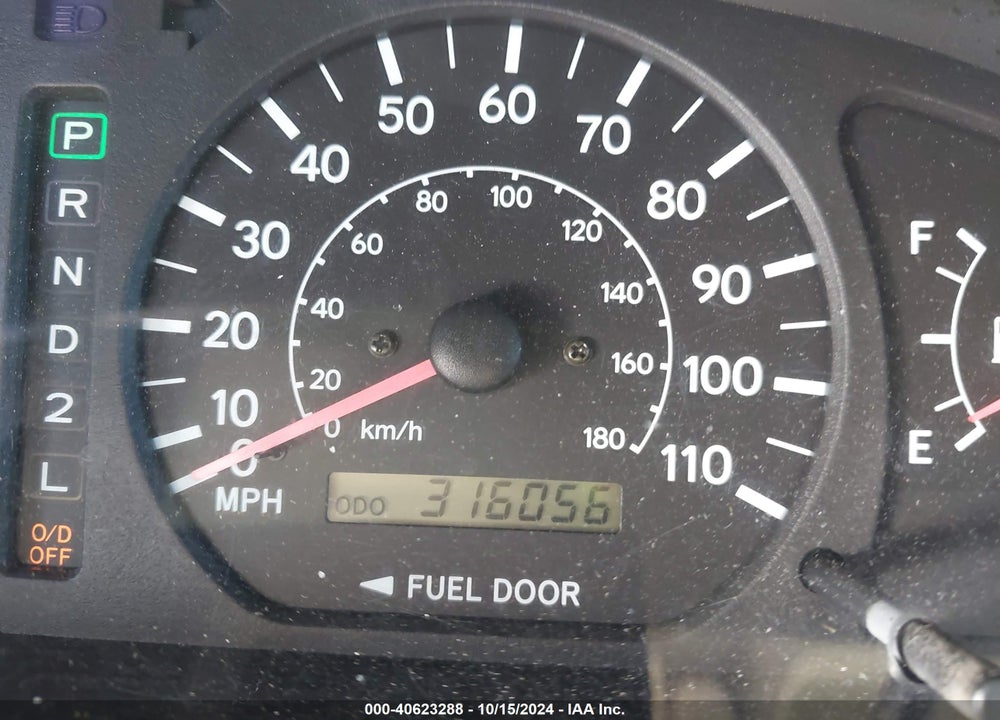 2000 TOYOTA SIENNA XLE VIN: 4T3ZF13C5YU200932