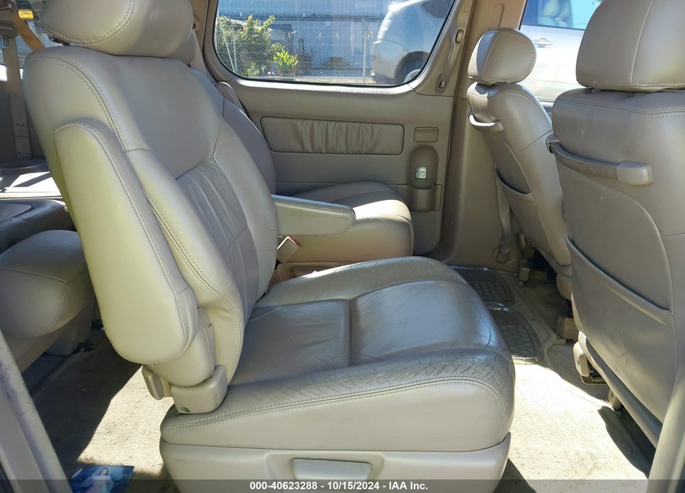 2000 TOYOTA SIENNA XLE VIN: 4T3ZF13C5YU200932