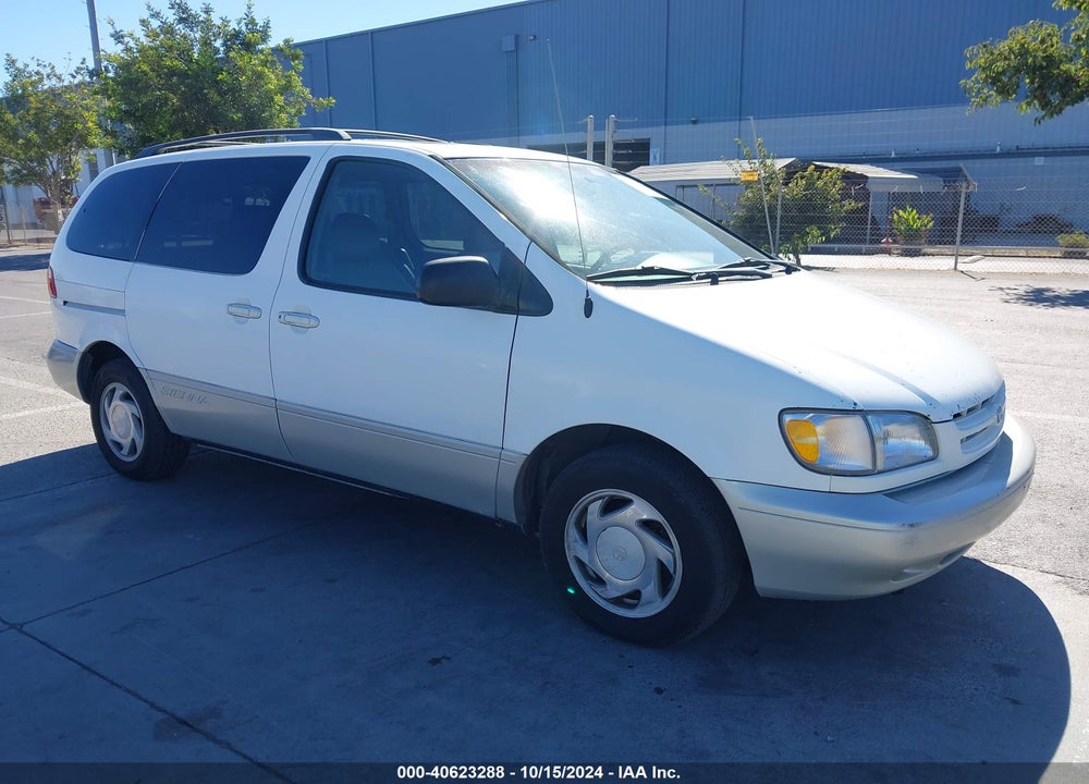 2000 TOYOTA SIENNA XLE VIN: 4T3ZF13C5YU200932