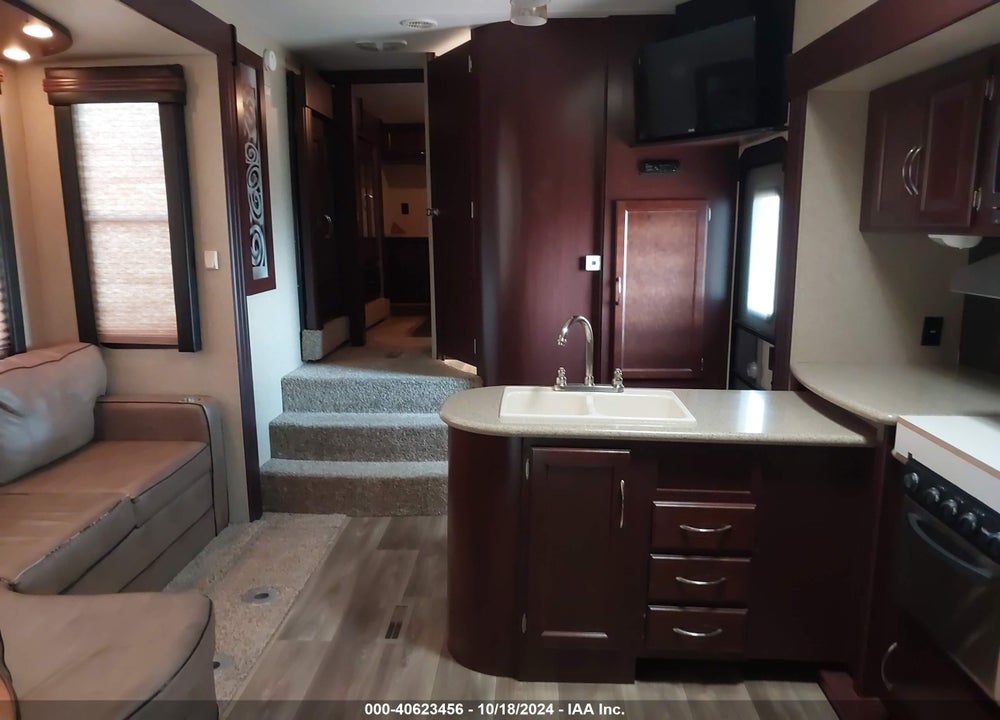 2014 HEARTLAND RV TORQUE SS TOY HAULER VIN: 5SFCG3822EE273898