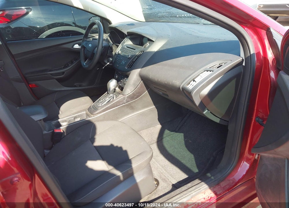 2015 FORD FOCUS SE VIN: 1FADP3F21FL356560