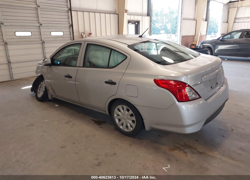 2019 NISSAN VERSA 1.6 S+ VIN: 3N1CN7AP1KL879505