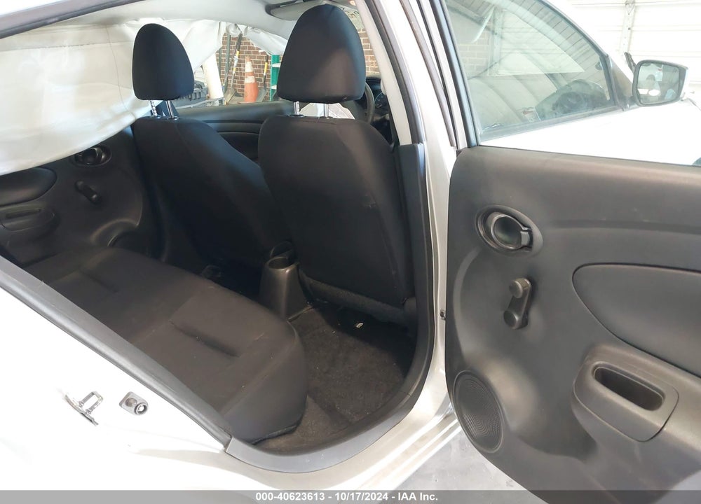 2019 NISSAN VERSA 1.6 S+ VIN: 3N1CN7AP1KL879505