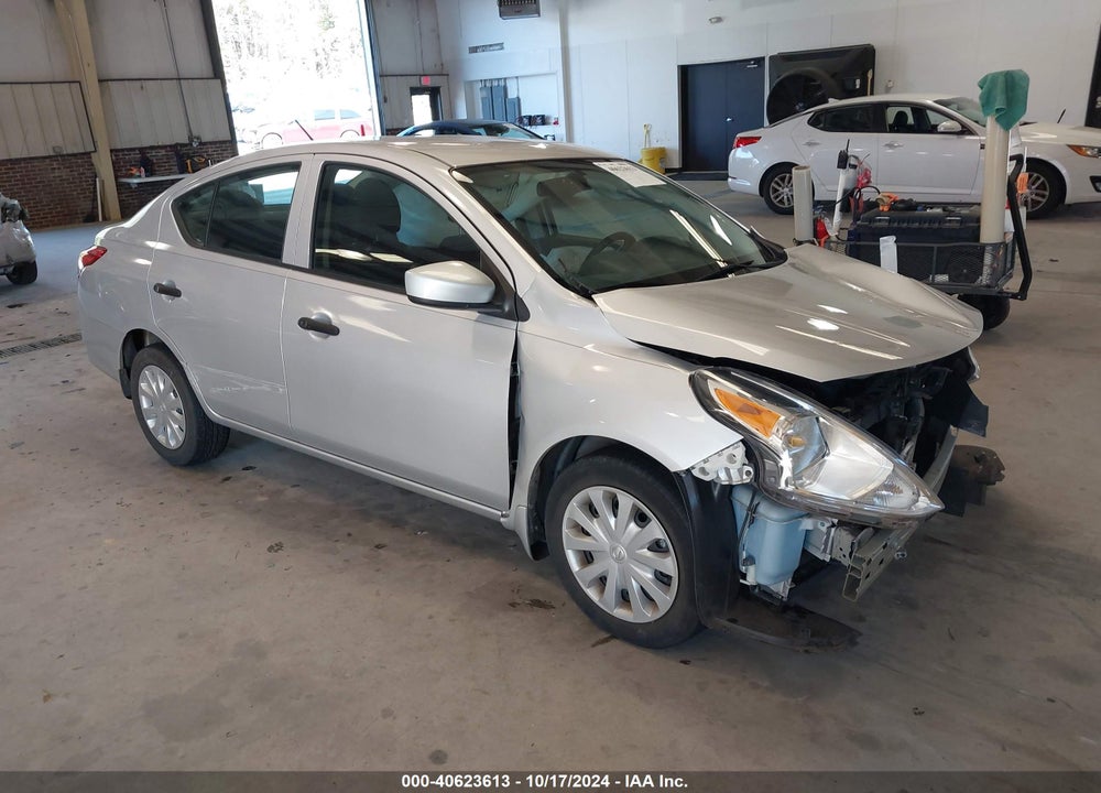 2019 NISSAN VERSA 1.6 S+ VIN: 3N1CN7AP1KL879505
