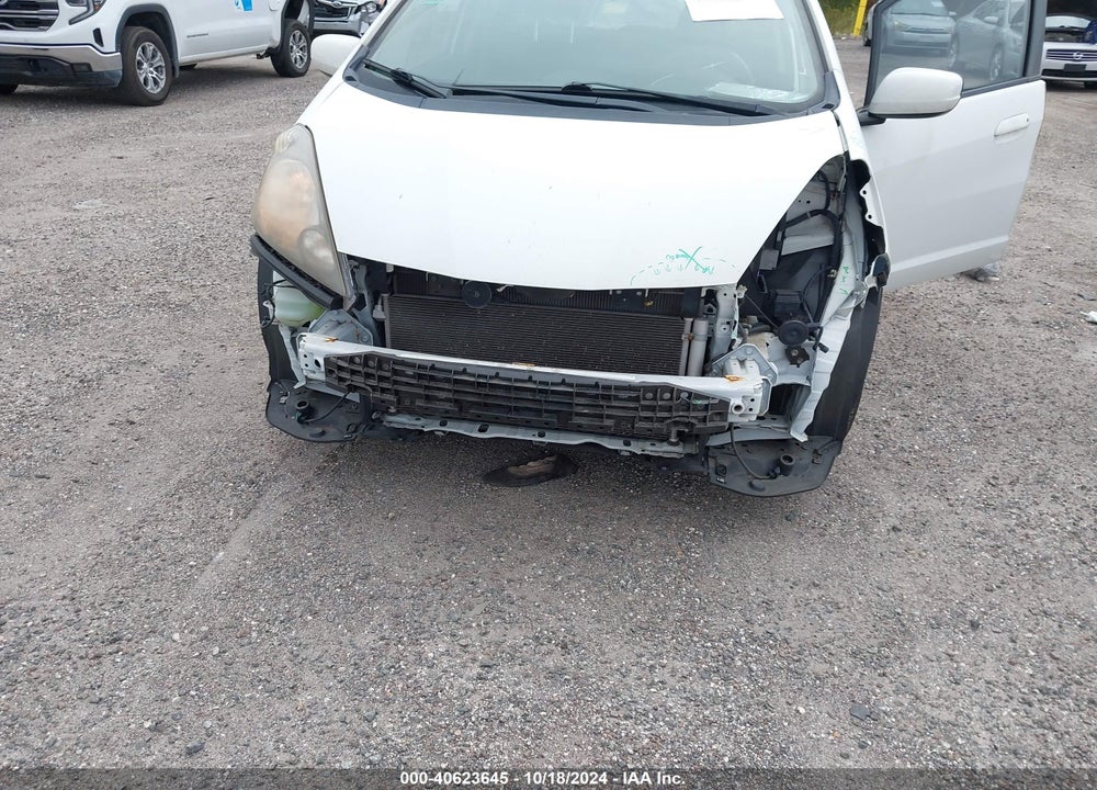 2013 HONDA FIT SPORT VIN: JHMGE8H5XDC055248