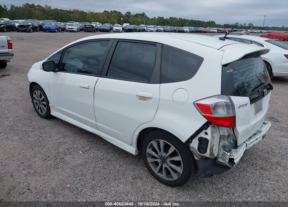 2013 HONDA FIT SPORT VIN: JHMGE8H5XDC055248