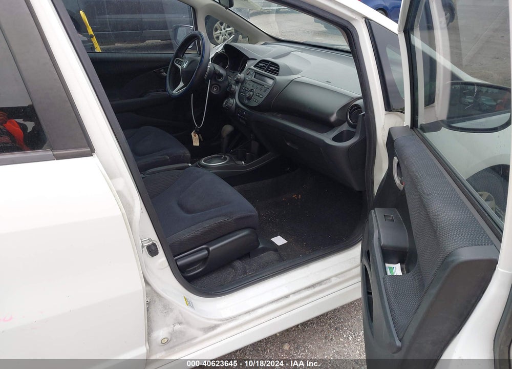 2013 HONDA FIT SPORT VIN: JHMGE8H5XDC055248
