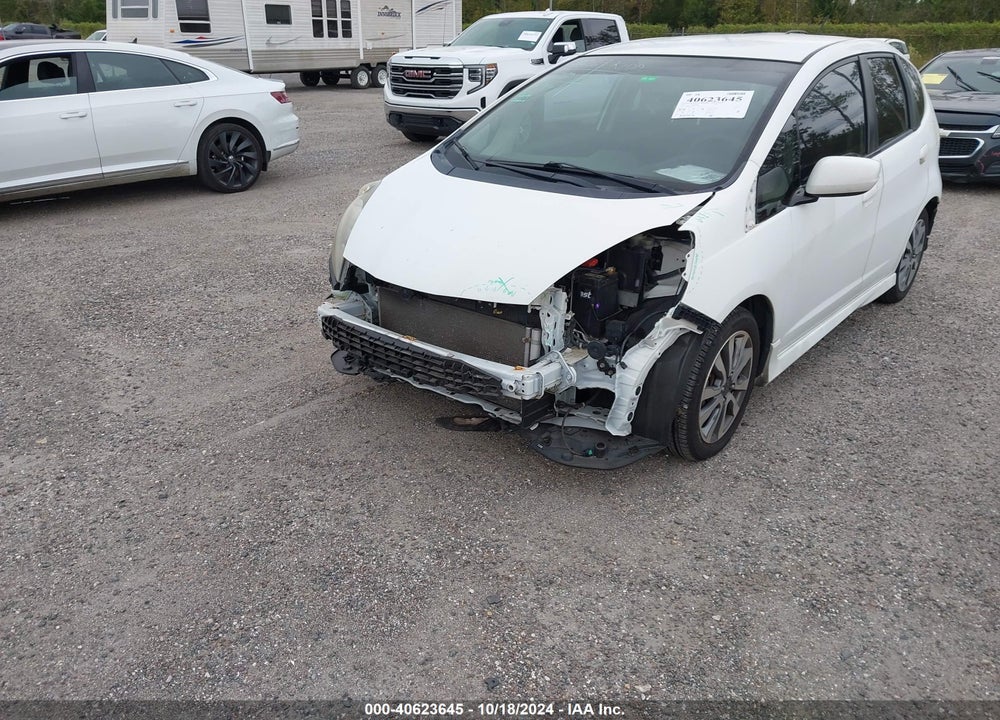2013 HONDA FIT SPORT VIN: JHMGE8H5XDC055248