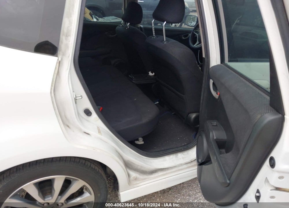 2013 HONDA FIT SPORT VIN: JHMGE8H5XDC055248