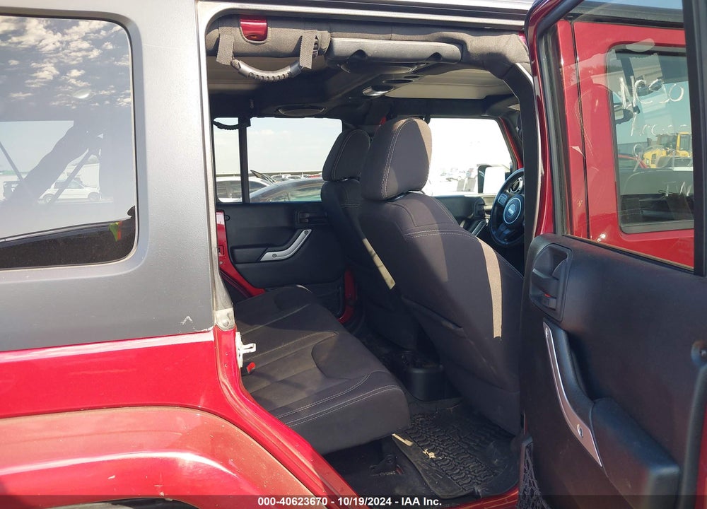 2013 JEEP WRANGLER UNLIMITED SAHARA VIN: 1C4BJWEG3DL590715